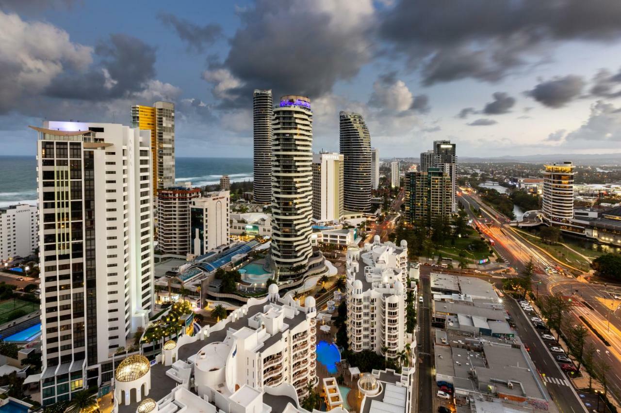 Qube Broadbeach Aparthotel Gold Coast Exterior photo