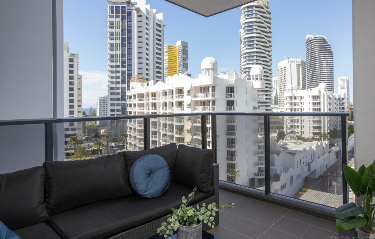 Qube Broadbeach Aparthotel Gold Coast Exterior photo