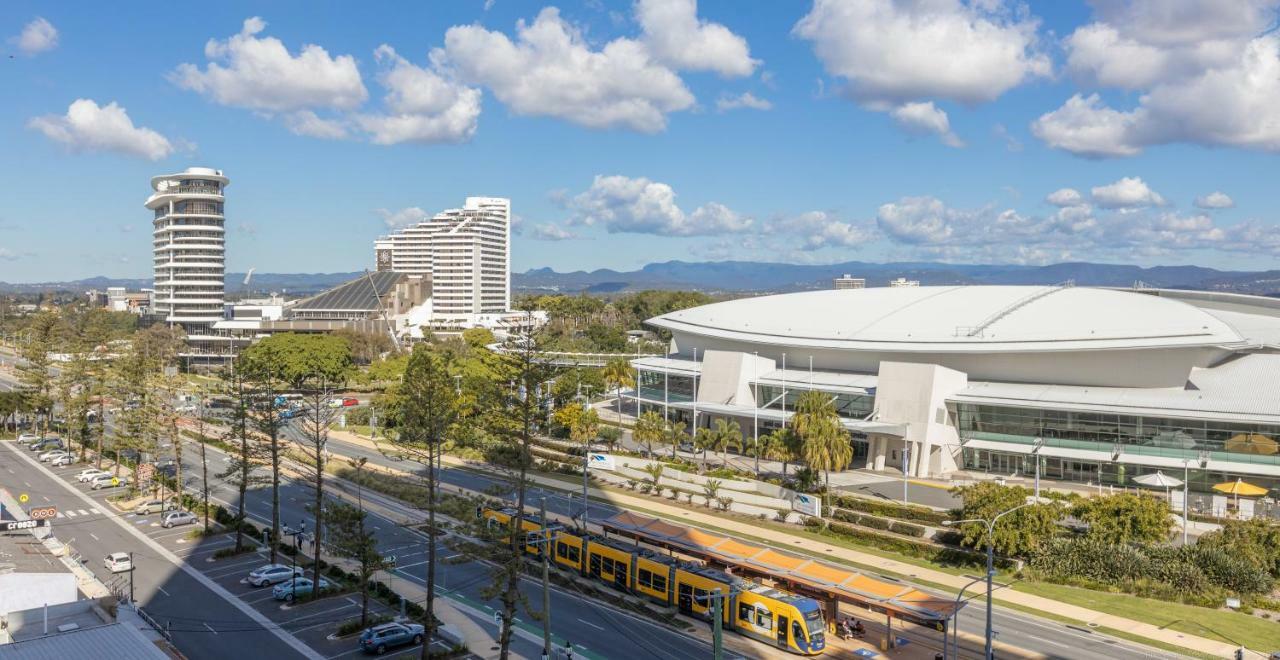 Qube Broadbeach Aparthotel Gold Coast Exterior photo